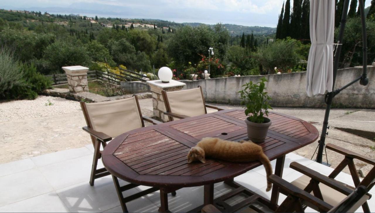 Corfu Luxury Apartment, Tranquility, Mountain & Sea Views Agios Gordios  Luaran gambar